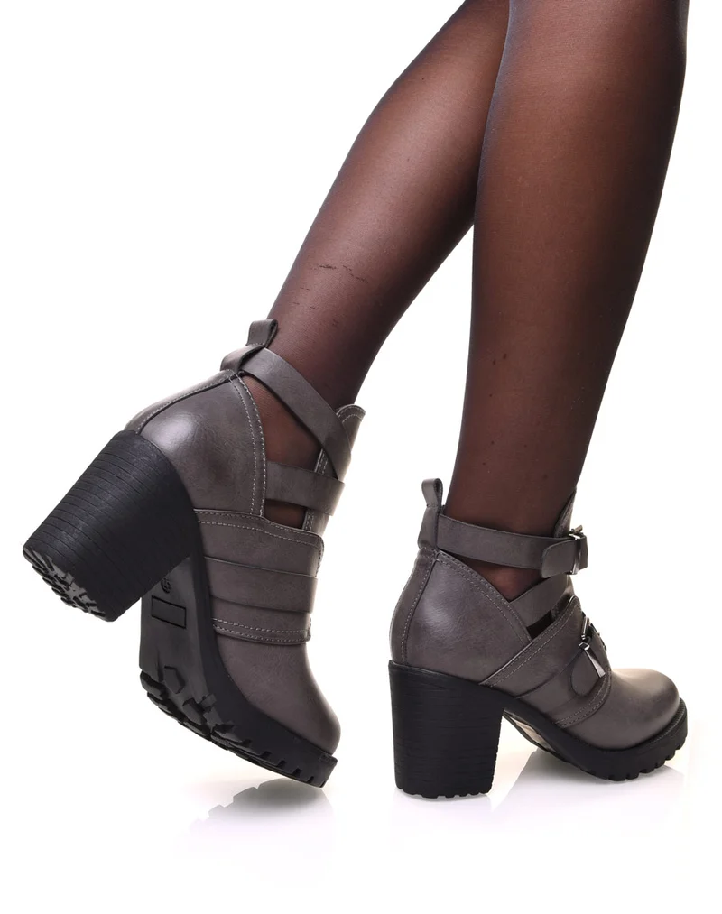 Bottines ajourées grises à sangles multiples et talons