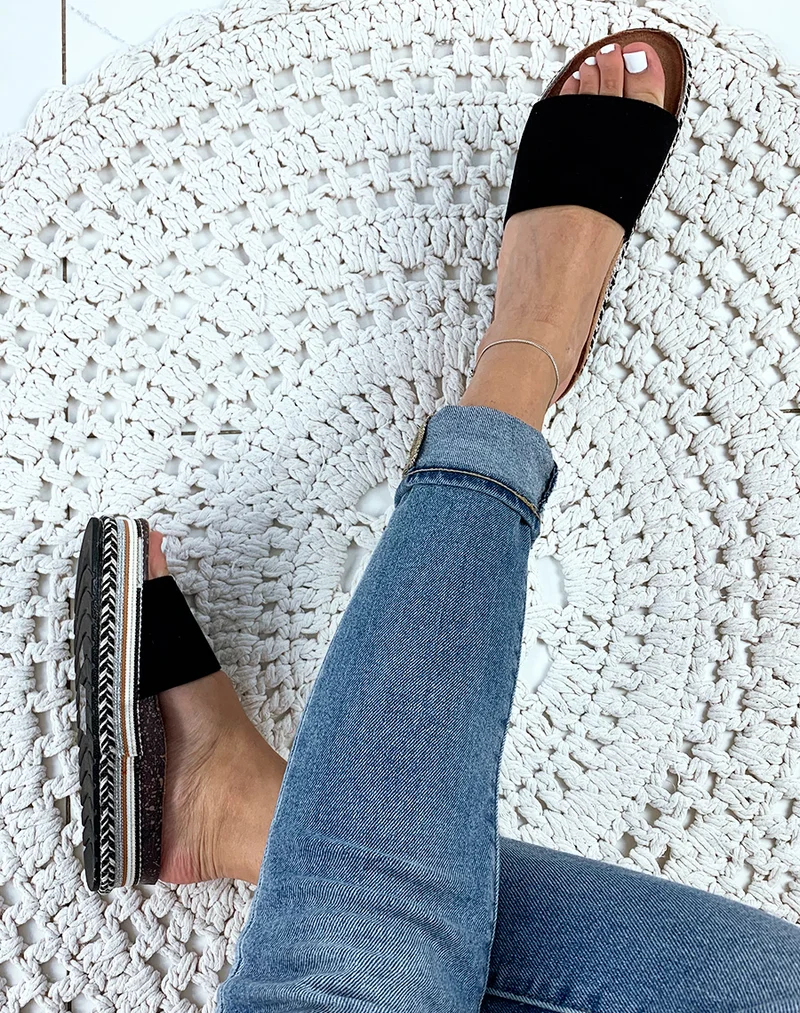 Mules en suédine noires à plateformes fantaisies