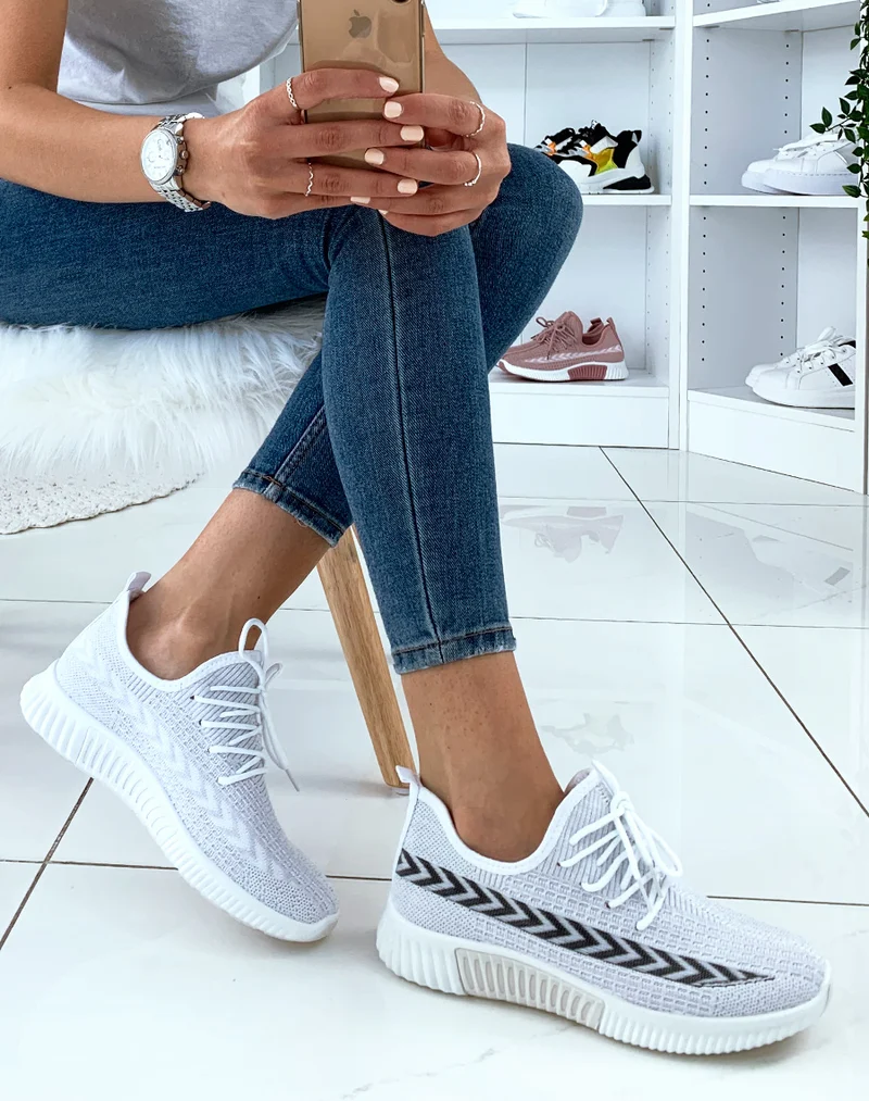 Baskets blanches respirantes et souples