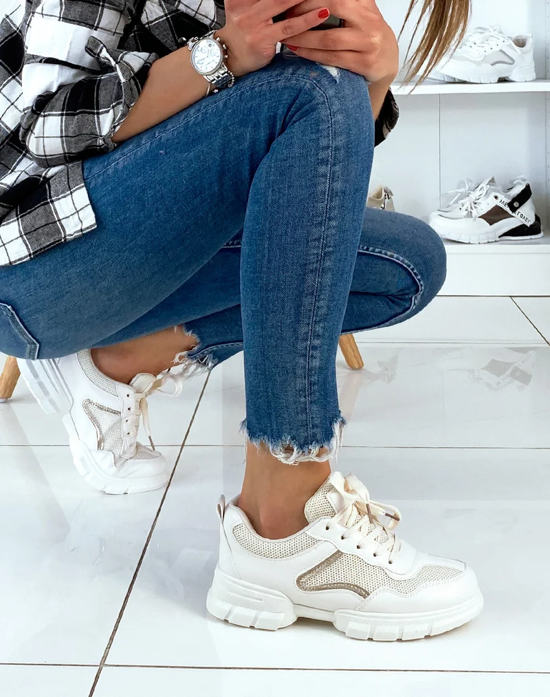 Baskets beiges bi-matières à empiècements dorés