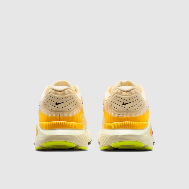 Nike Structure 26