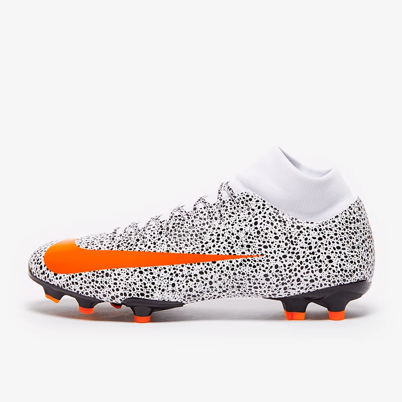 Chaussure de football multi