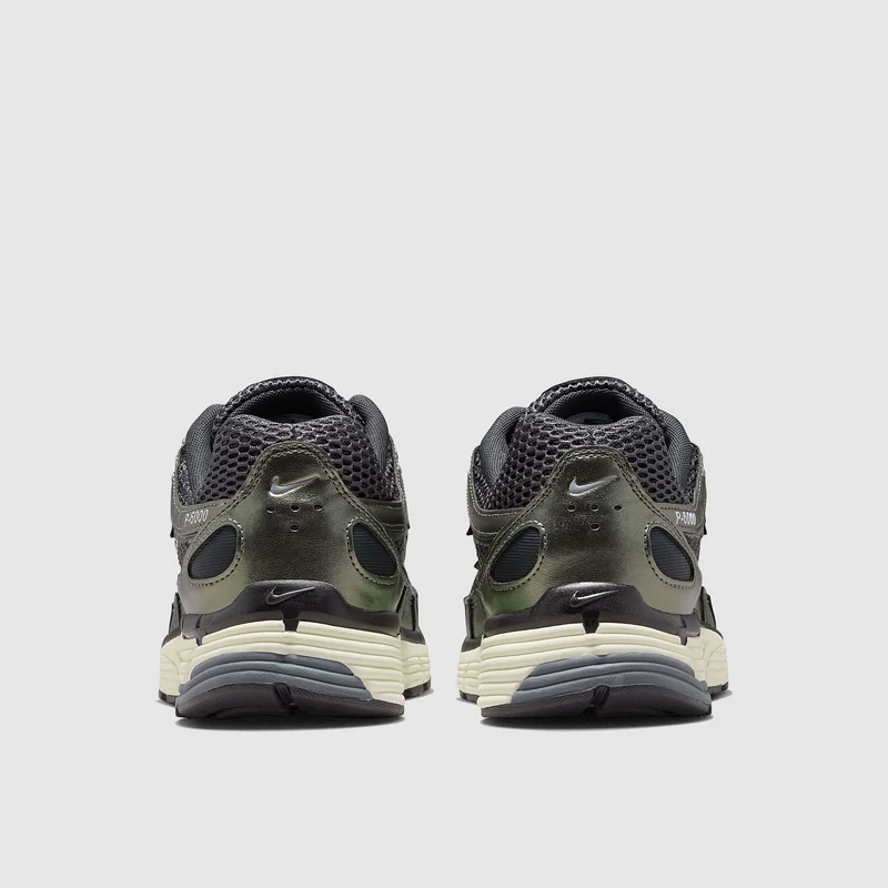 Nike Sportswear P-6000 SE