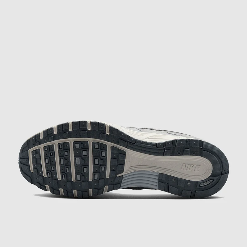 Nike Sportswear P-6000 SE