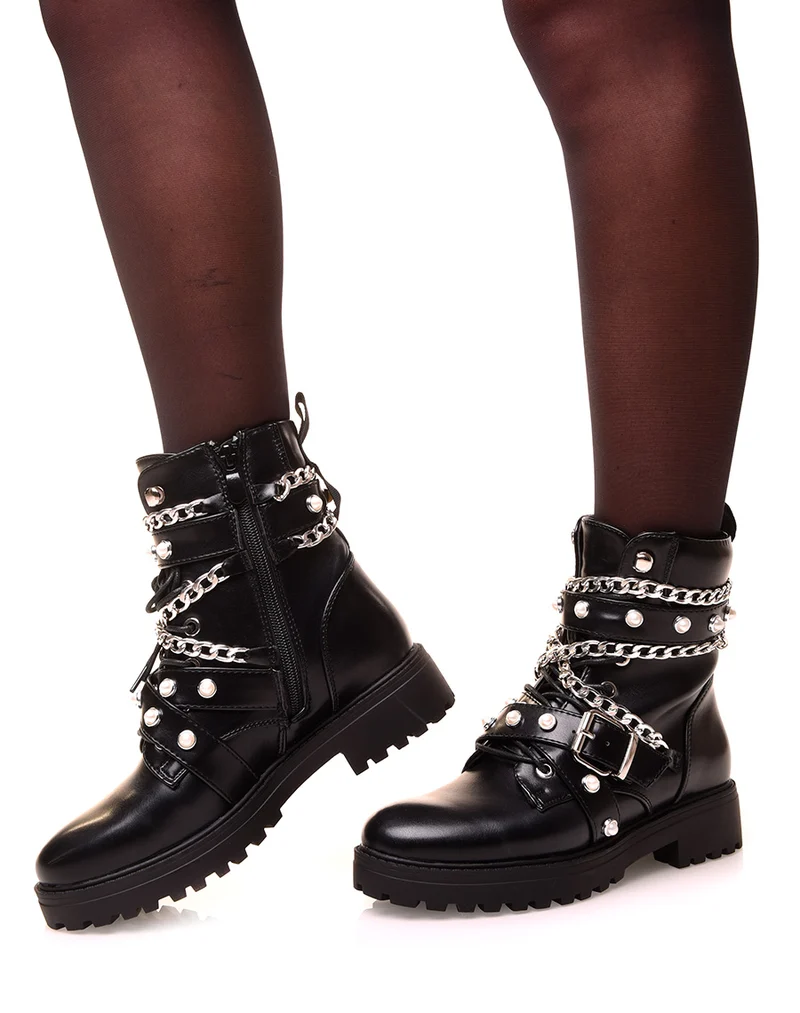 Bottines noires à multiples sangles perlés et chaines