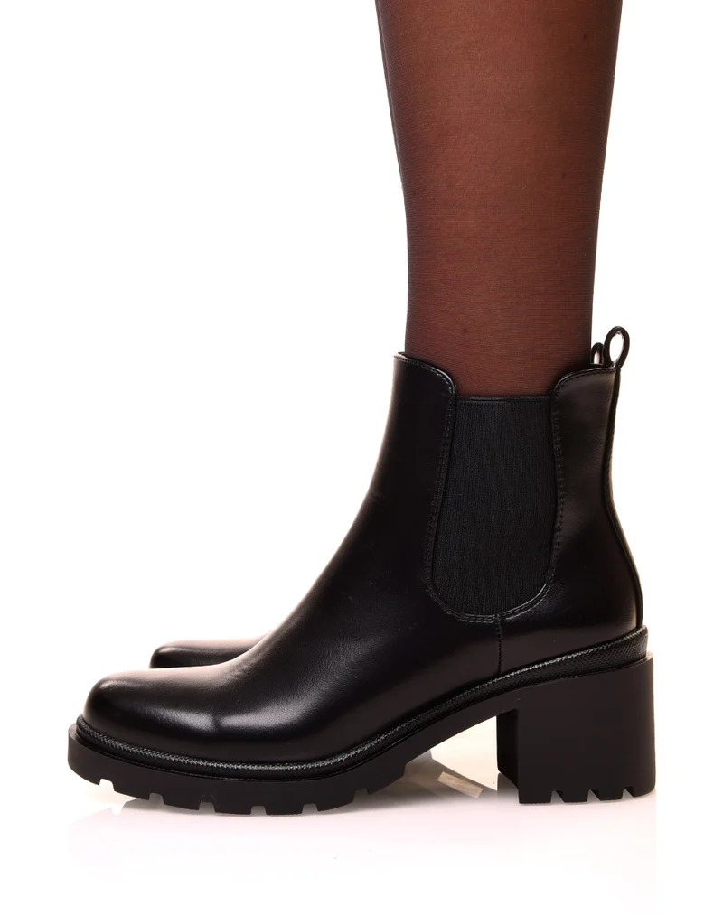 Chelsea boots noires à semelles crantées
