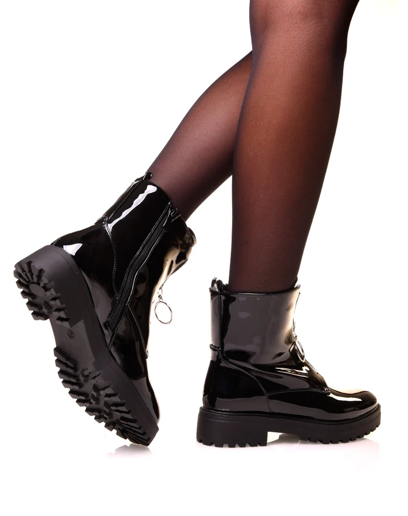 Bottines vernies noires zippées à l’avant