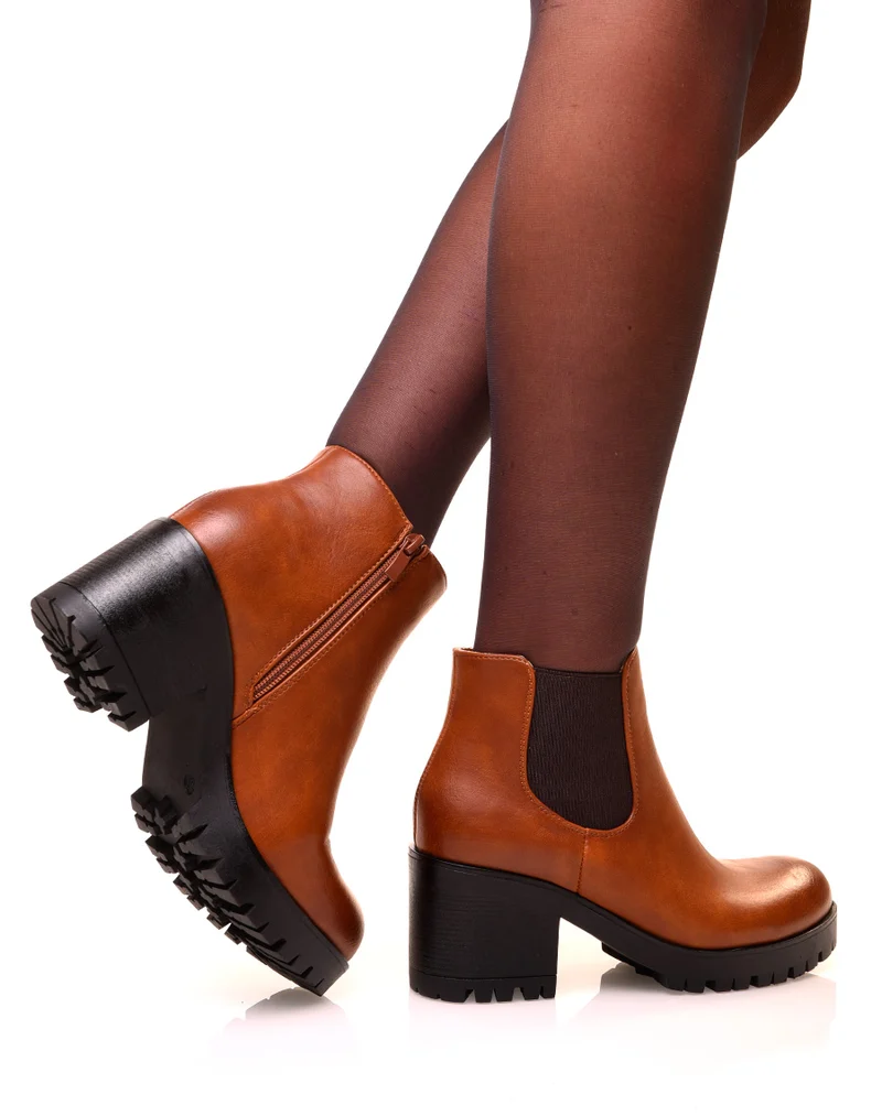 Chelsea boots camel à semelles crantées