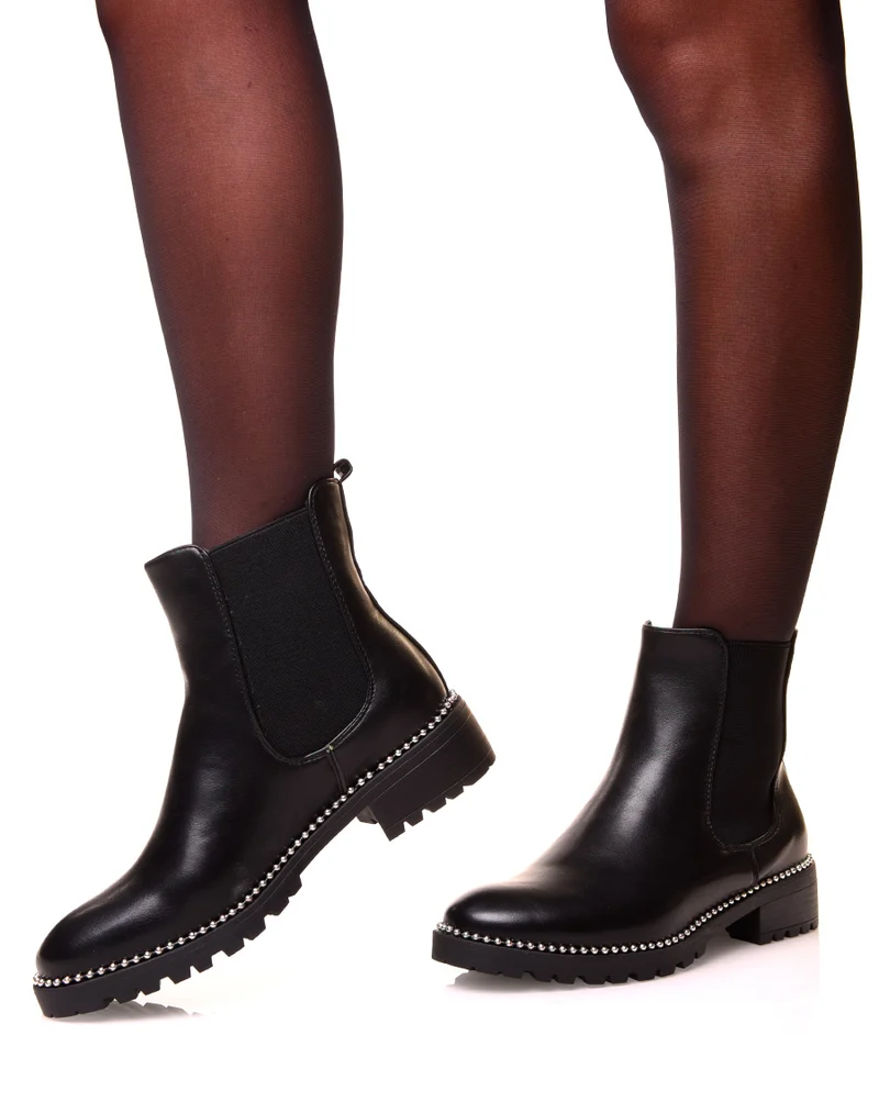 Chelsea boots effet lisse à clous argenté