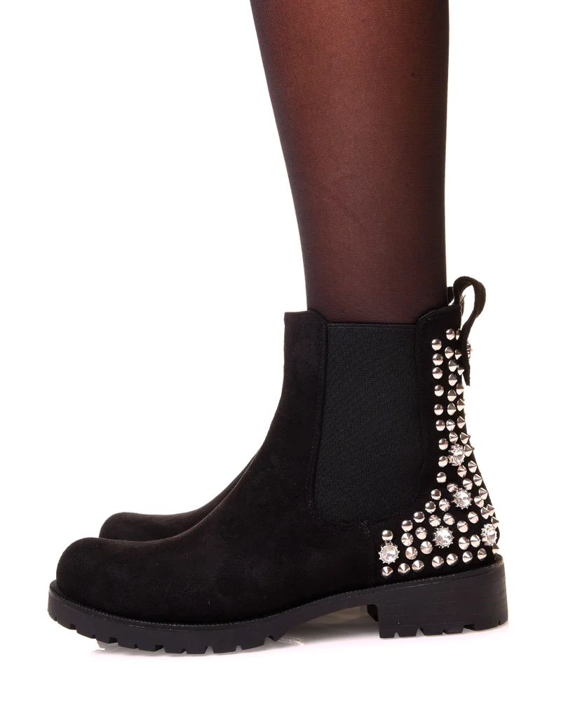 Chelsea boots noires en suédine ajourées de clous et de strass