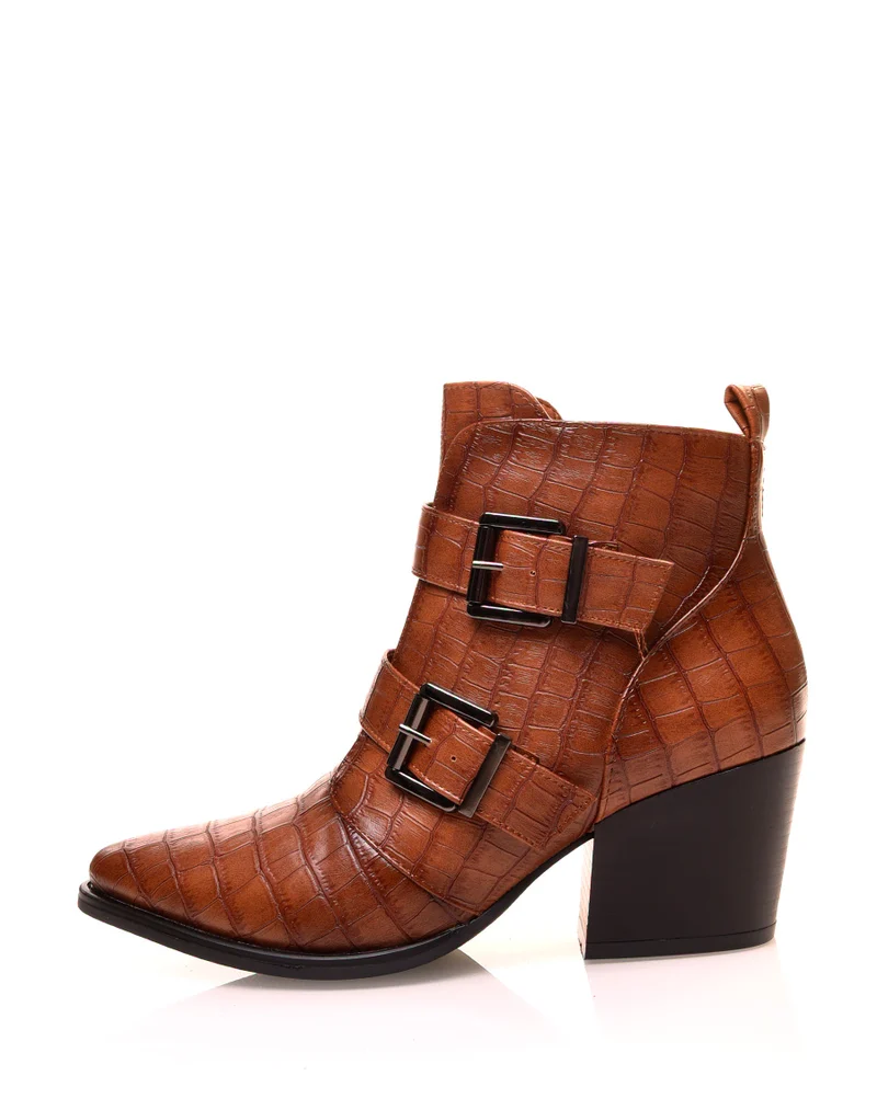 Bottines camel à talons et à effet croco