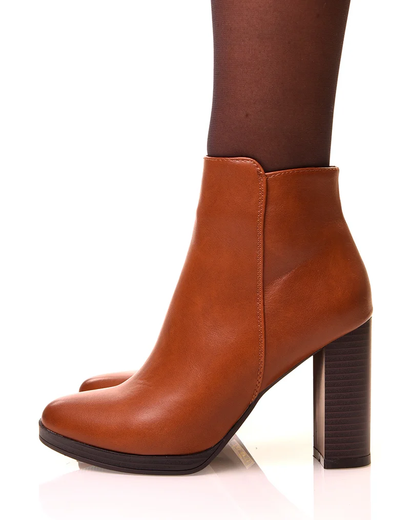 Bottines à talons carrés camel
