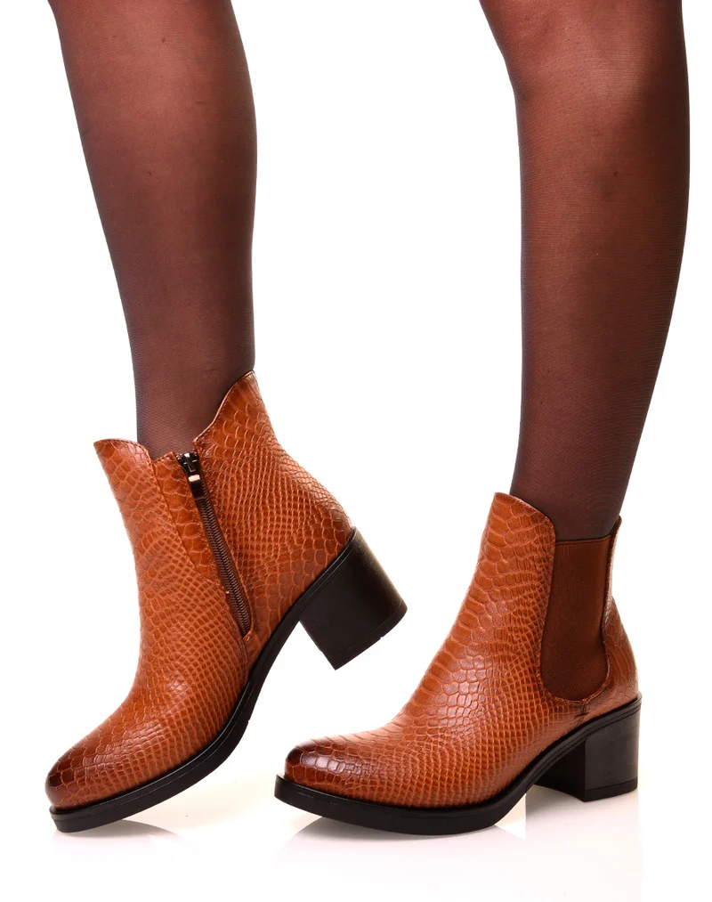 Bottines camel effet croco