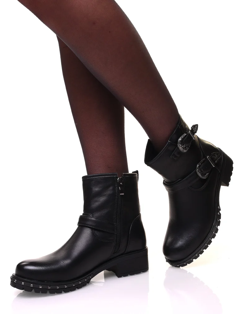 Bottines noires à sangles à boucles décorées