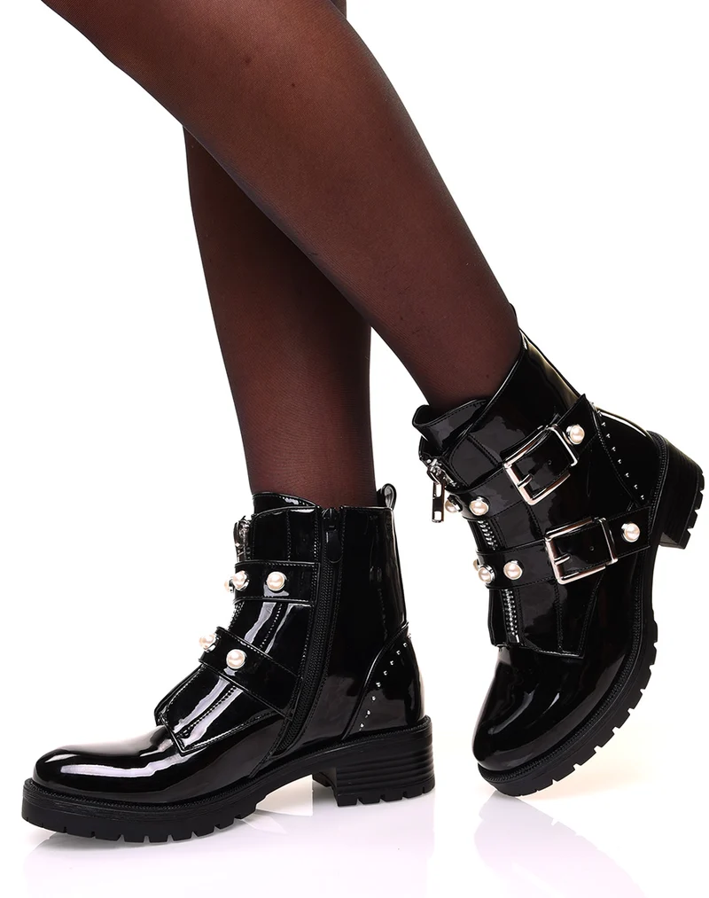 Bottines montantes vernies noires à fermeture éclaire et sangles perlées