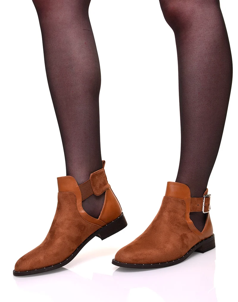 Bottines camels bi-matières ajourées cloutés