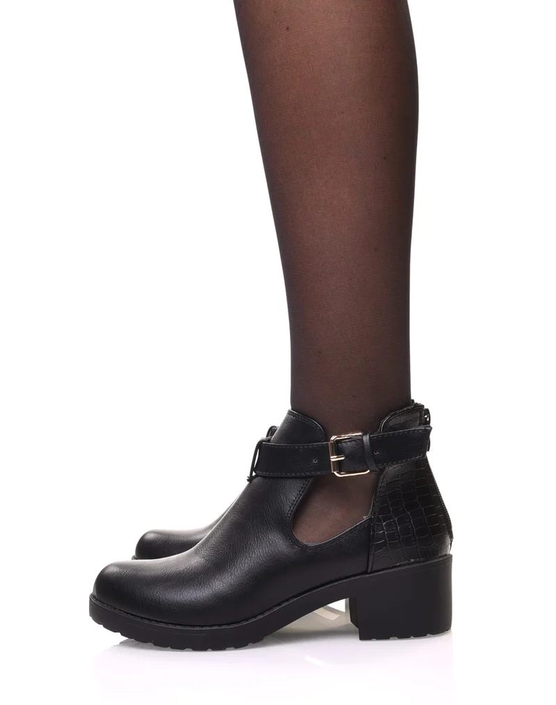 Bottines noires ajourées à petit talon et boucle