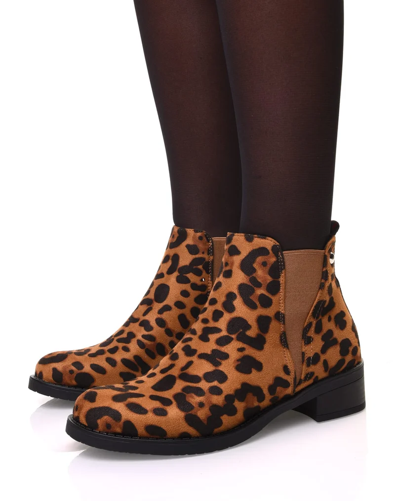 Bottines léopard avec élastique bicolore à l’arrière