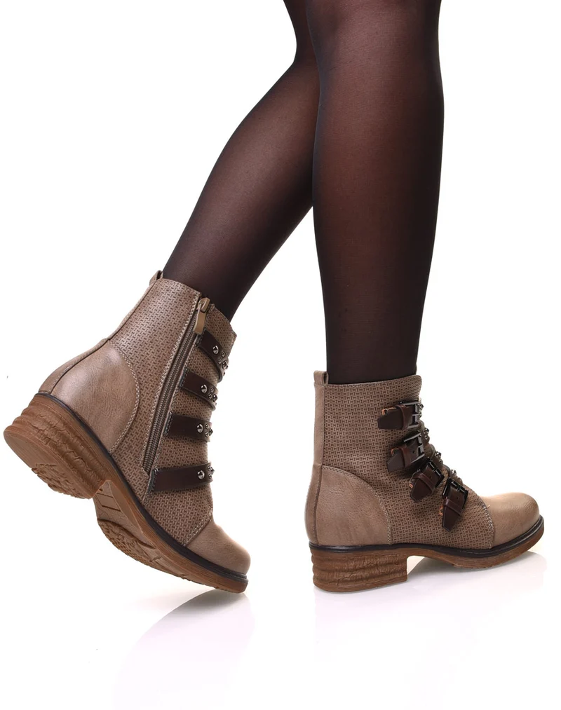 Bottines taupe à multiples sangles cloutées