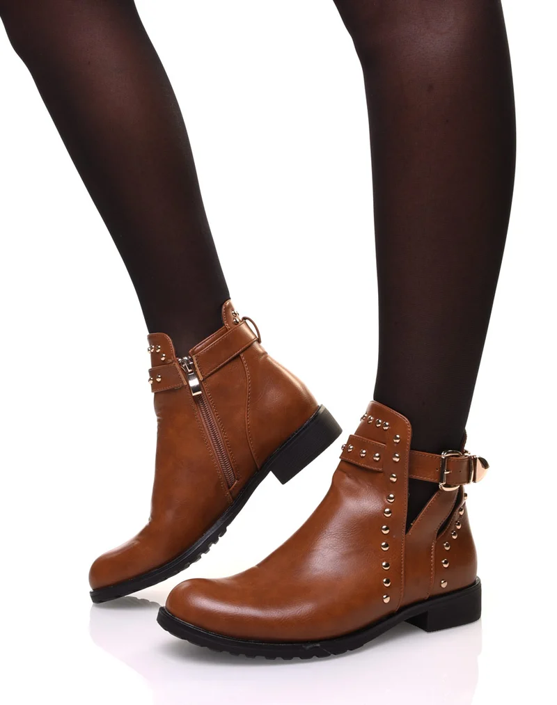 Bottines camelles ajourés à clous