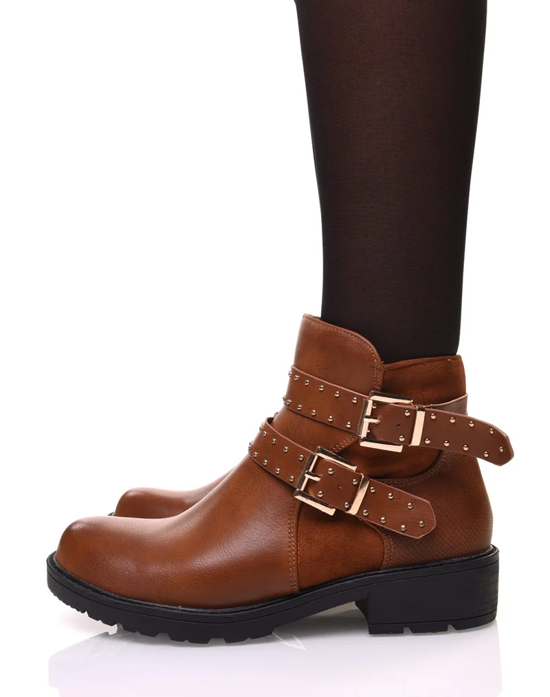 Bottines camelles bi-matière à sangle cloutée