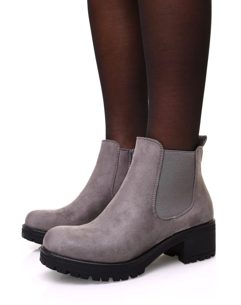 Chelsea boots grises en suédine à talon mi haut