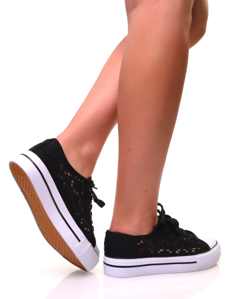 Baskets noires ajourées effet dentelle à plateformes
