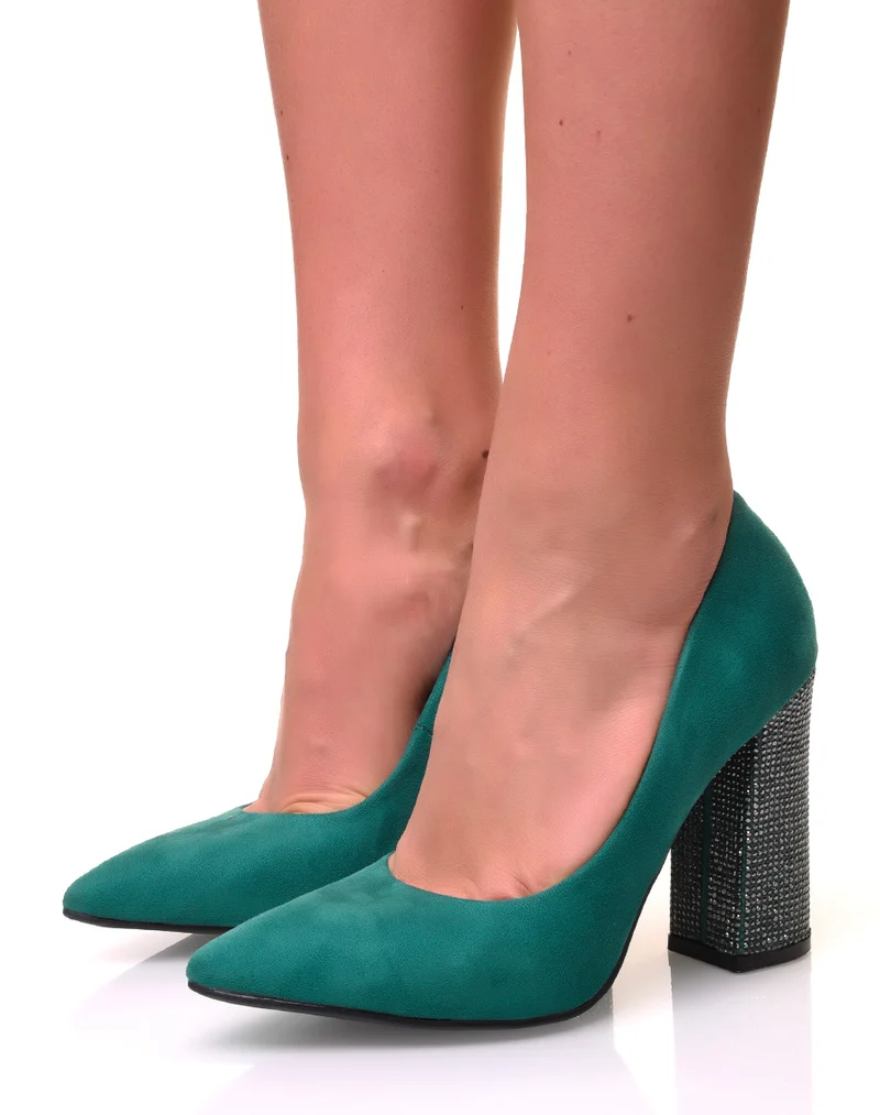 Escarpins en suédine verts à talons à strass carrés