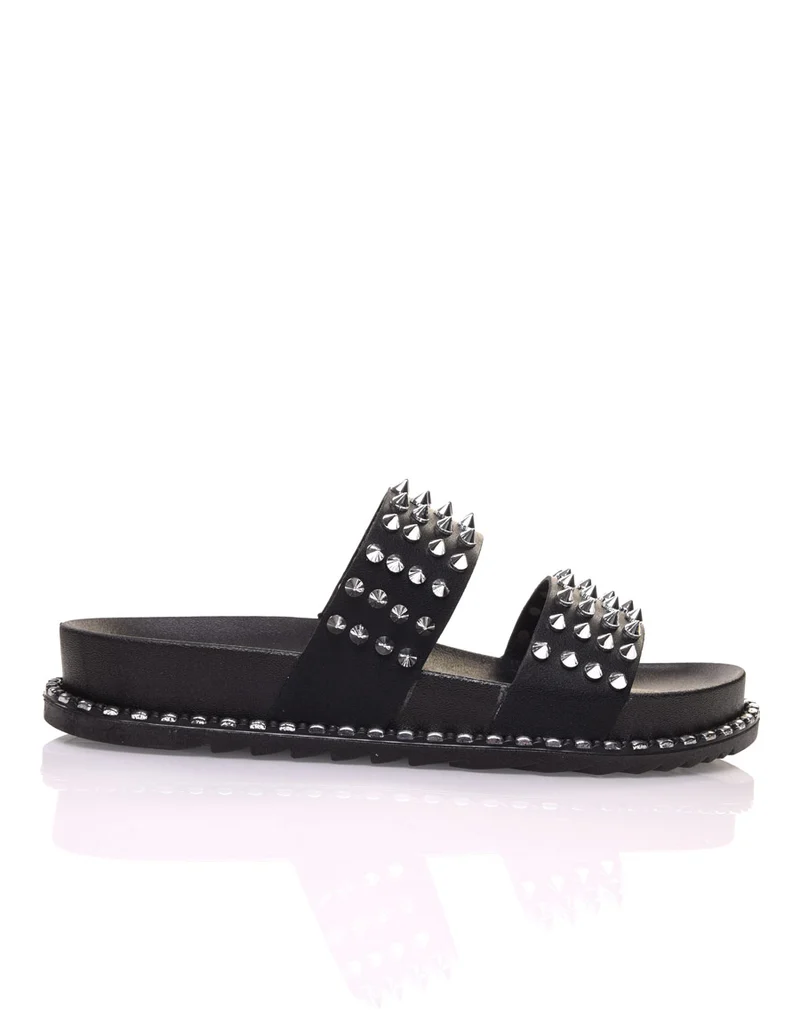 Sandales noires cloutés