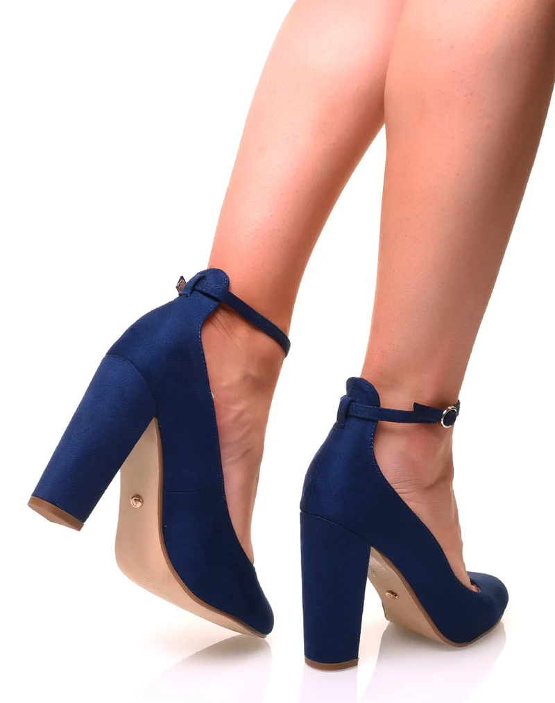 Escarpins en suédine bleus à talons hauts carrés