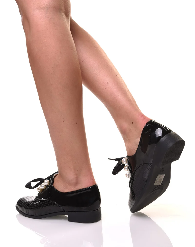 Derbies noires perlées