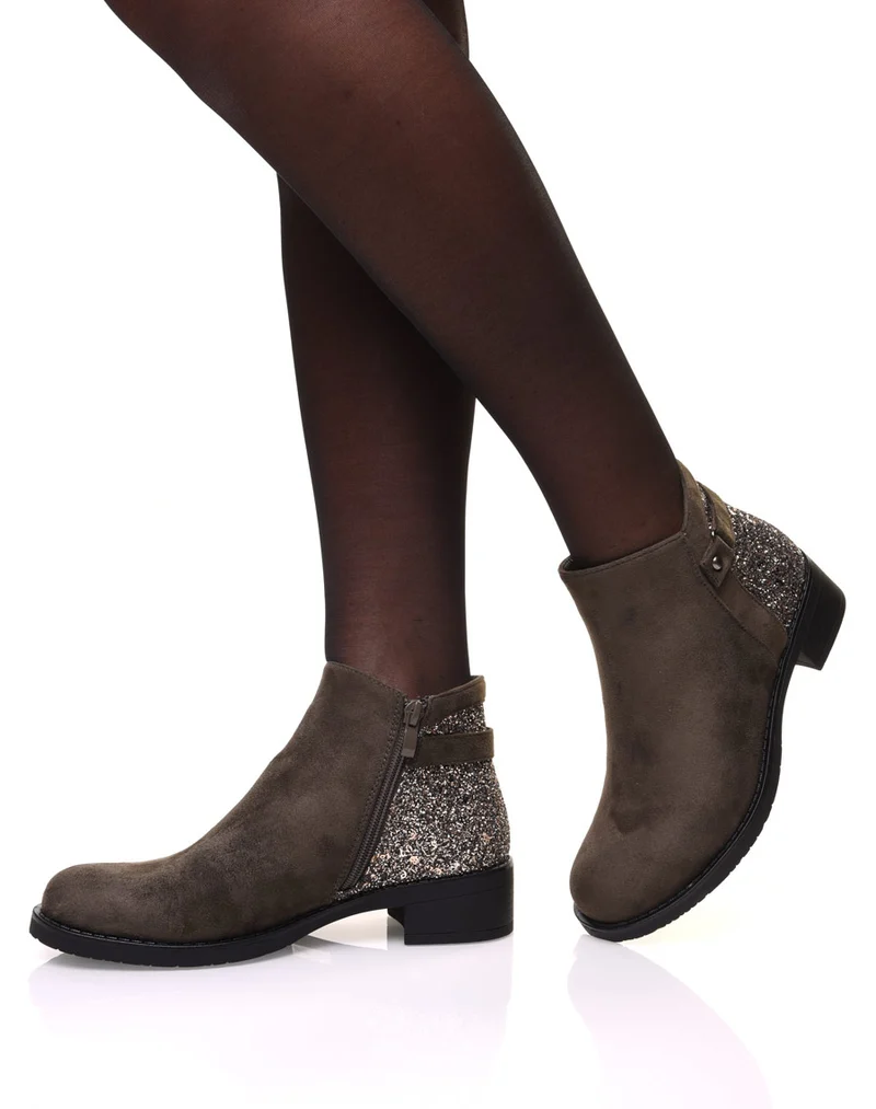 Bottines kaki en suédine avec paillettes à l’arrière