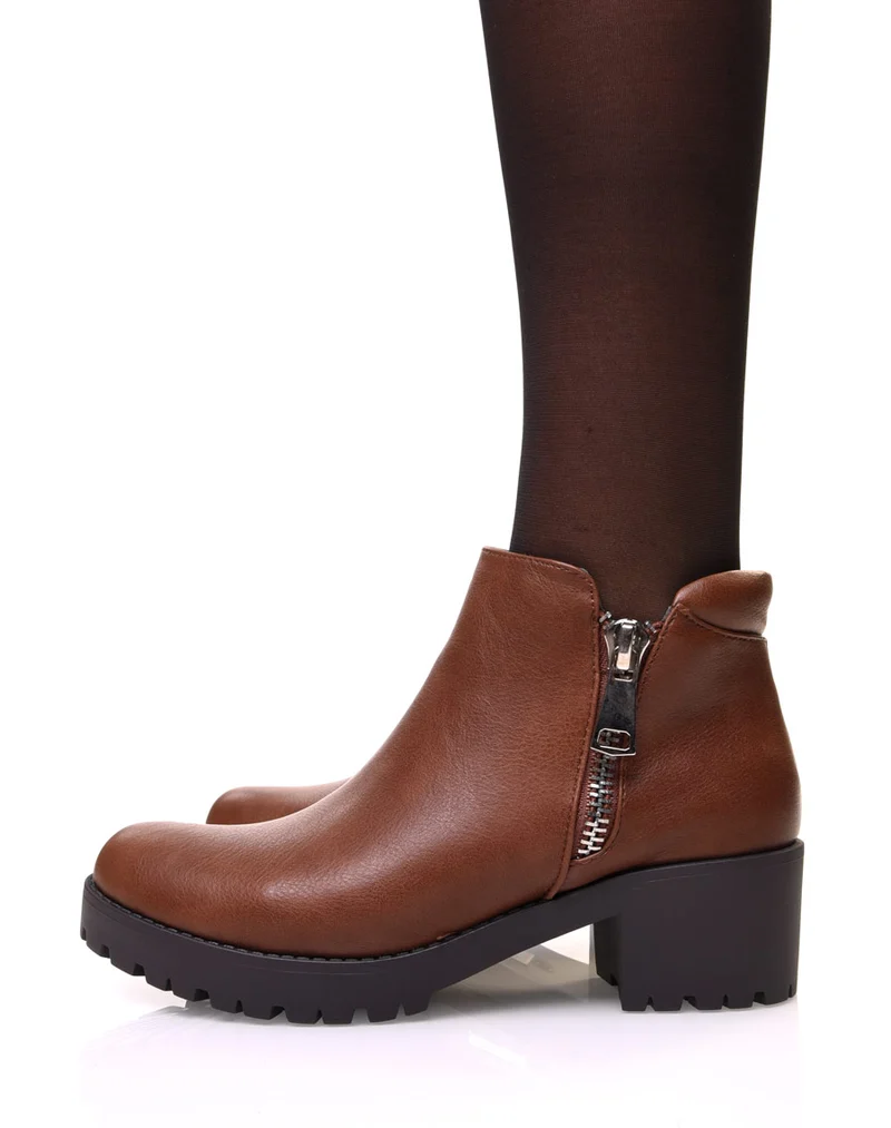 Bottines camelles à fermeture éclair décorative et talon mi haut