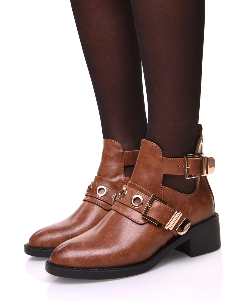 Bottines camelles ajourées à sangle décorative