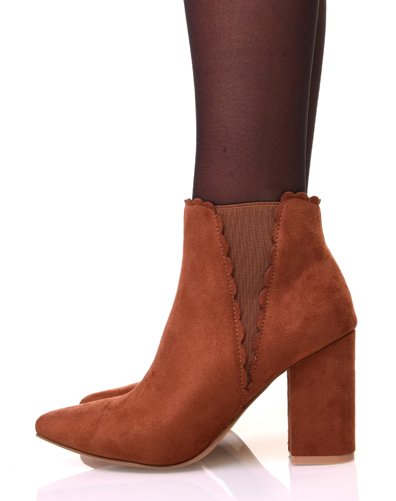 Bottines en suédines à bout pointus camel