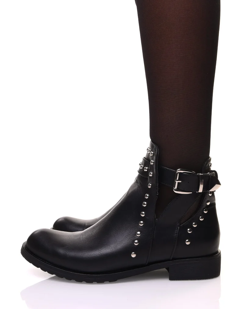 Bottines noires ajourés à clous