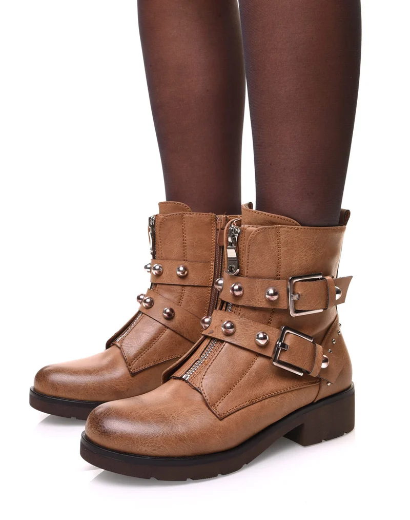 Bottines camel plates a sangles perlées