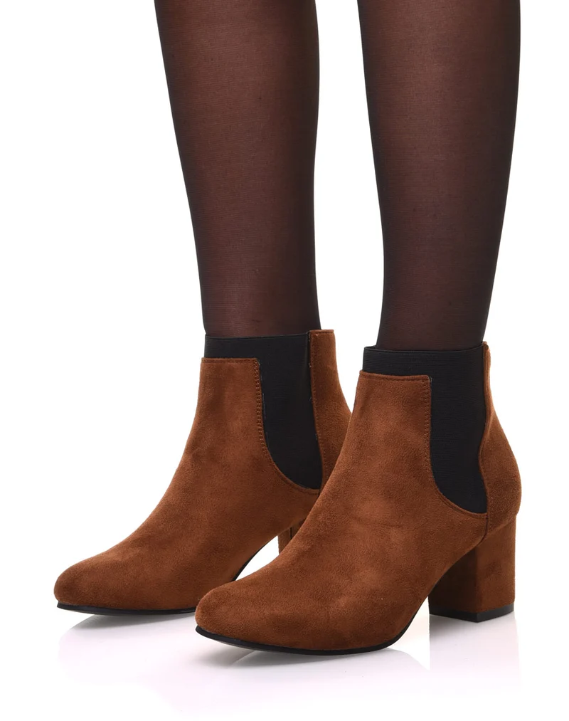 Chelsea boots camel entièrement en suédine talons mi haut