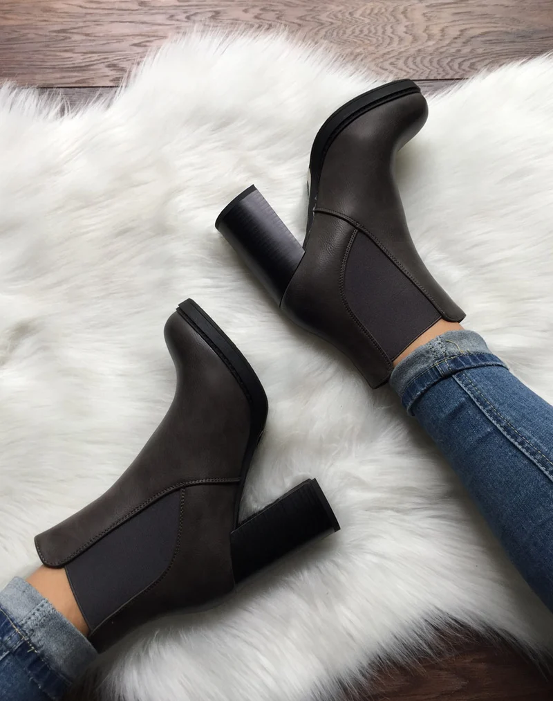 Bottines grises semi-montantes élastiques