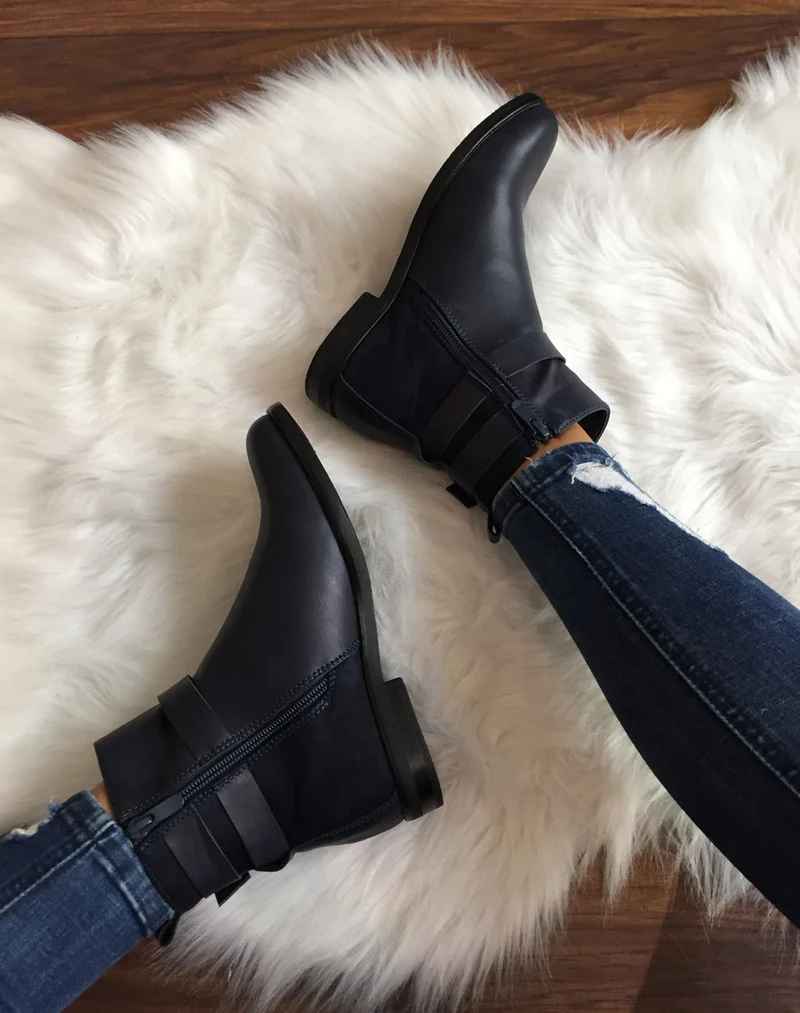 Bottines bleues semi-montantes à boucles