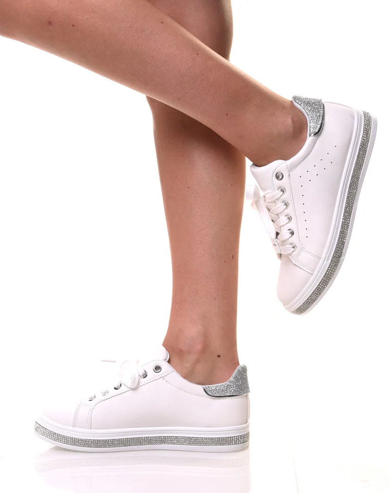 Baskets blanches avec strass
