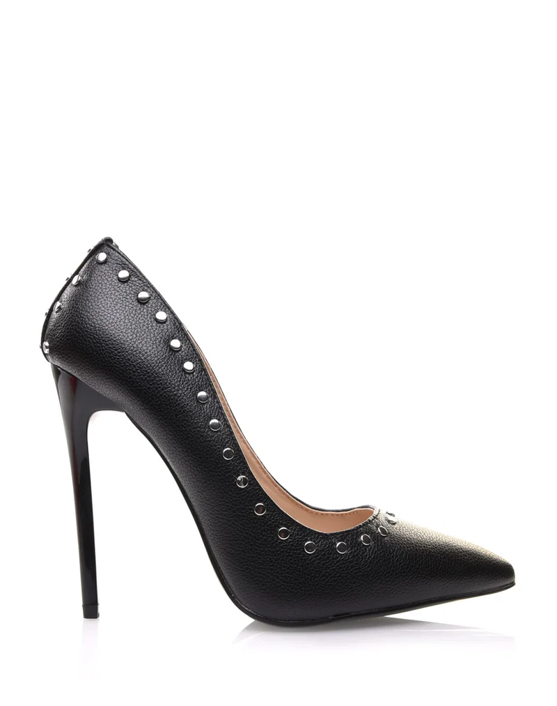Escarpins noirs cloutés