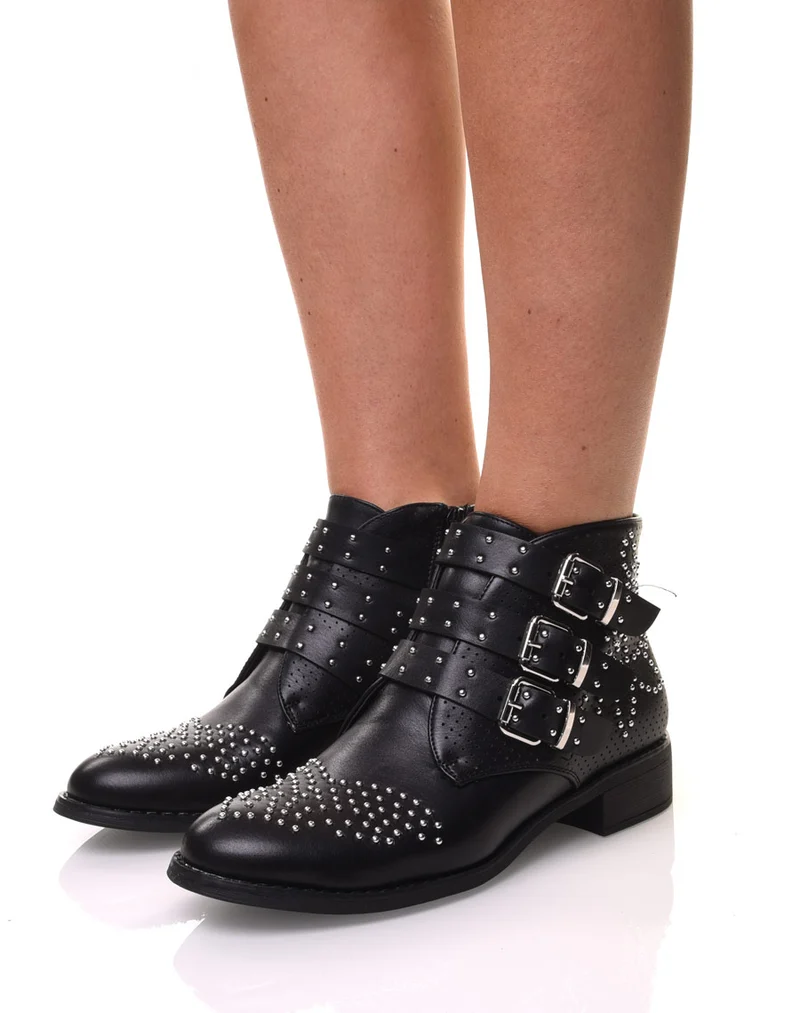 Bottines noires cloutées