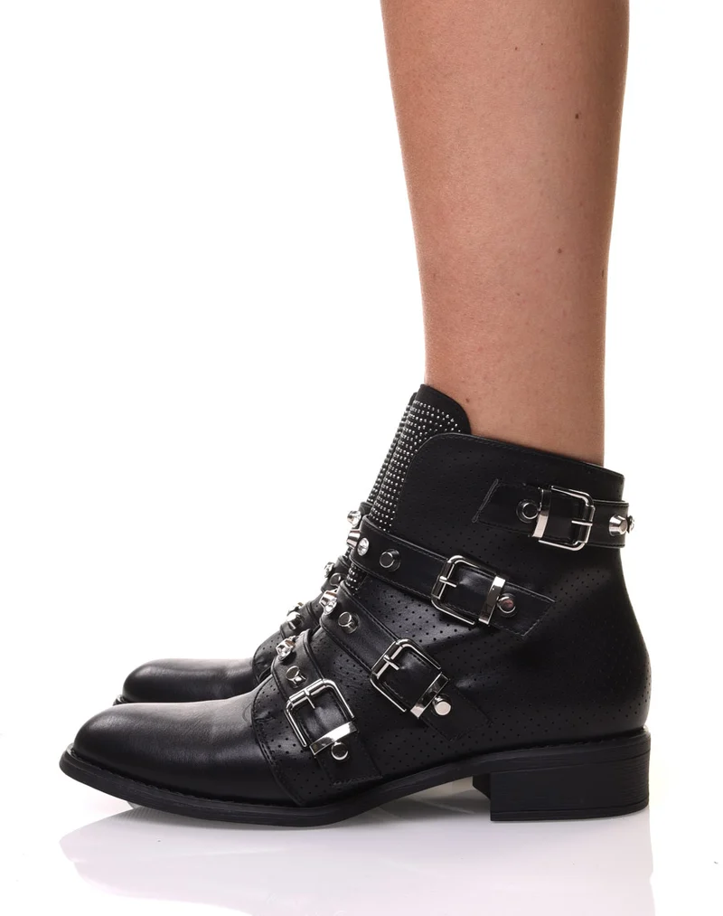 Bottines noires cloutées avec des strass