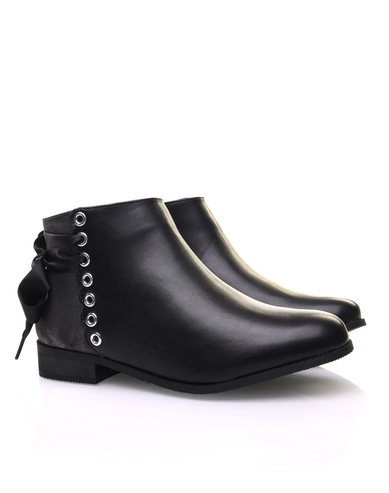 Bottines noires plates lacet décoratif en satin