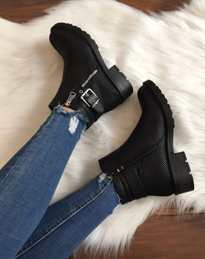 Bottines noires semelles crantées effet croco