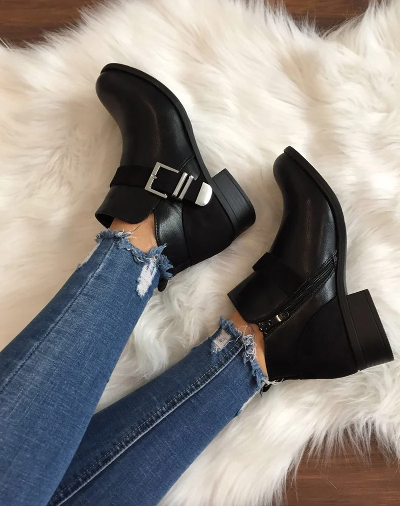 Bottines plates noires empiècements suédines