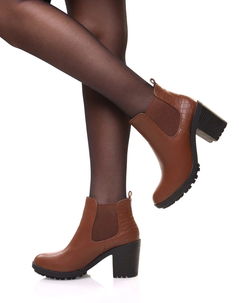 Chelsea boots camel à talon et effet croco