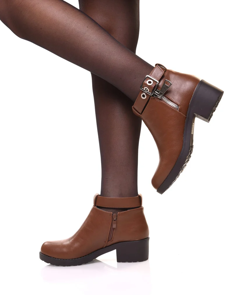 Bottines camel à boucles chevilles