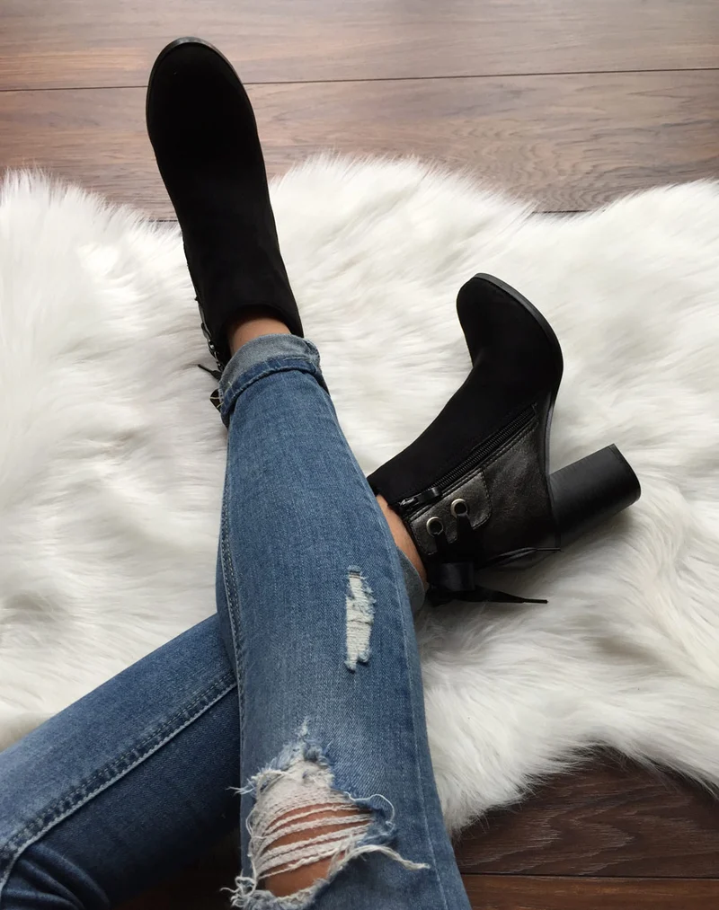 Bottines noires irisées à noeud